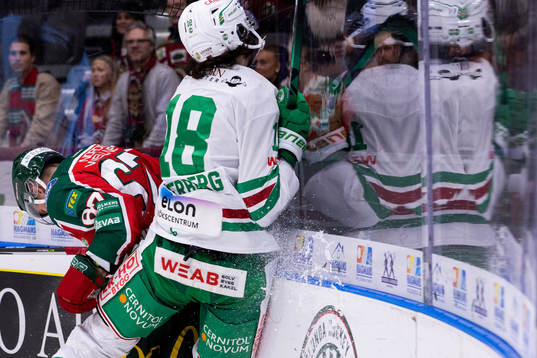 Frölundas Jacob Nilsson och Rögles Dennis Everberg