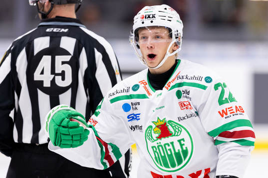 Rögles Samuel Jonsson jublar