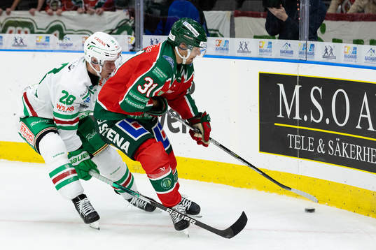 Rögles Anton Bengtsson och Frölundas Nicklas Lasu