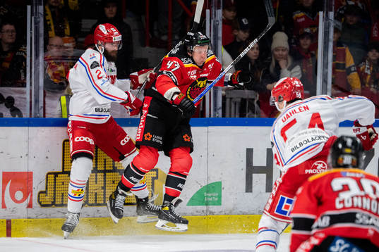 Timrås Per Svensson och Luleås Leo Komarov