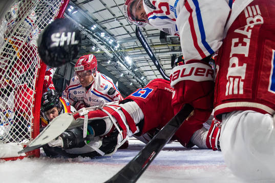 Luleås Isac Brännström och Timrås Anton Wedin när