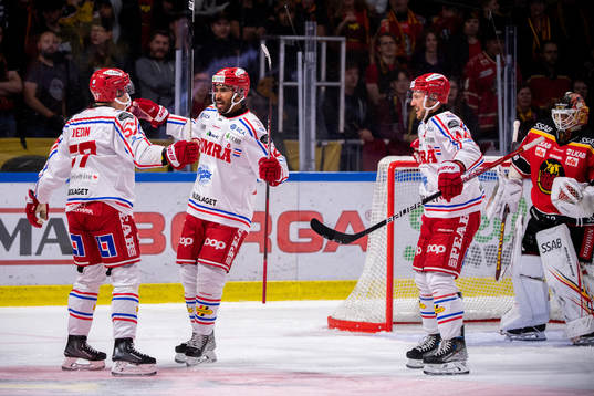 Timrås Anton Wedin och Jeremy Boyce-Rotevall jublar
