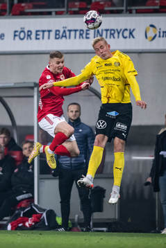 Kalmars David Kristjan Olafsson och Mjällbys Herman