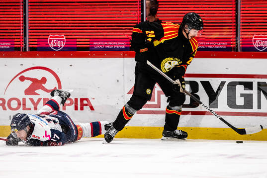 Linköpings Sebastian Strandberg och Brynäs Hannes