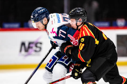 Linköpings Markus Hännikäinen och Brynäs Linus Ölund