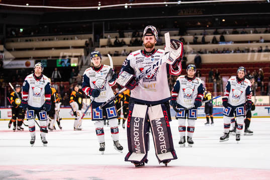 Linköpings målvakt Marcus Högberg deppar
