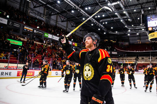 Brynäs Oscar Eklind jublar