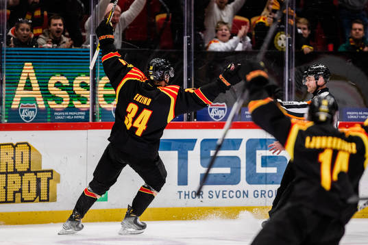 Brynäs Oscar Eklind jublar