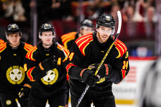 Brynäs Oscar Eklind jublar