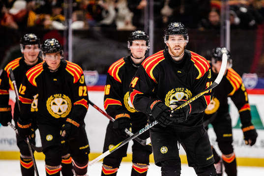 Brynäs Oscar Eklind jublar