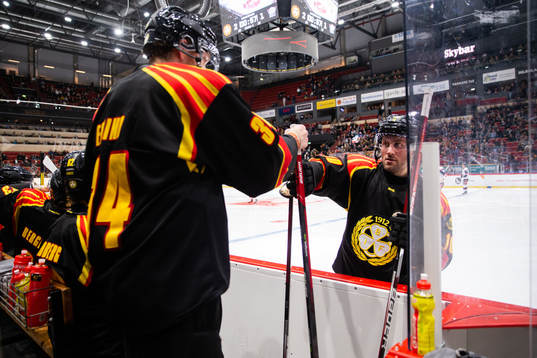 Brynäs Oscar Eklind och Johan Larsson