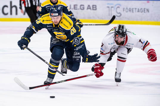 Södertäljes Emil Alba och Vita Hästens Tanner Macmaster