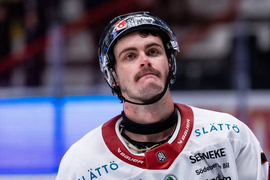 Vita Hästens Eric Hjorth deppar