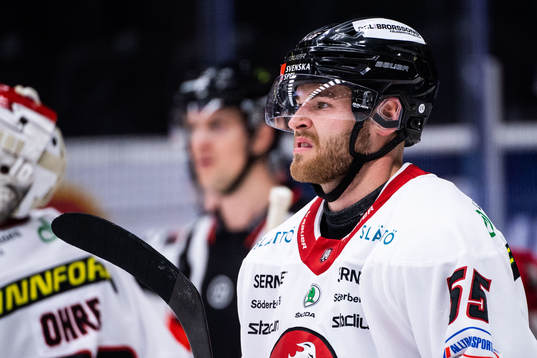 Vita Hästens Hampus Falk deppar