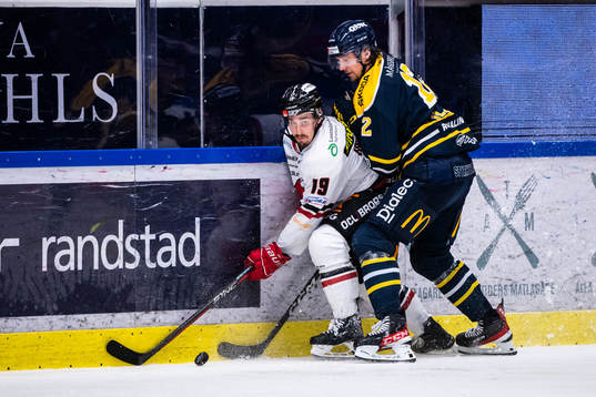 Vita Hästens Jens Holmström och Södertäljes Viktor