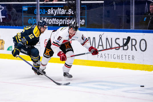 Södertäljes Viktor Liljegren och Vita Hästens Eric Borg