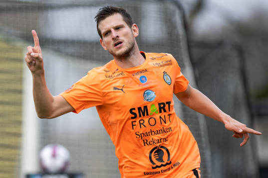 Bläddra bland fler bilder av Fotboll, Superettan, Landskrona - AFC Eskilstuna