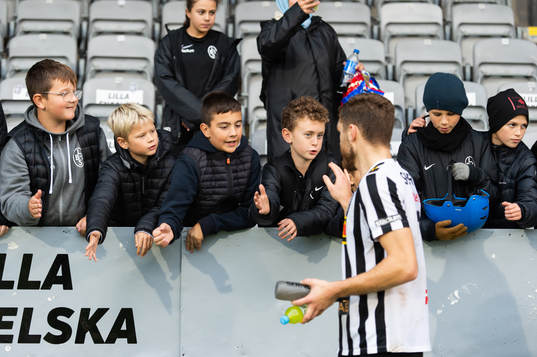 Landskronas Erik Hedenquist tackar ungdomar