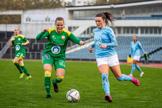 Åhus Matilda Andersson och Malmö FFs Saga Fredriksson