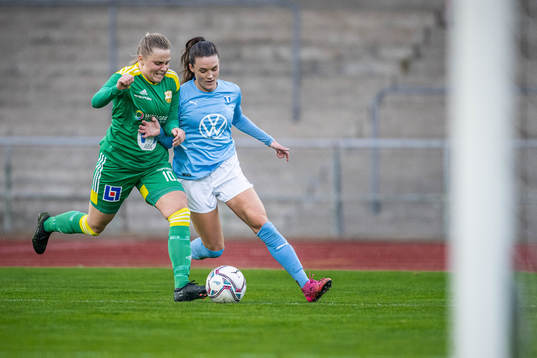Åhus Matilda Andersson och Malmö FFs Saga Fredriksson