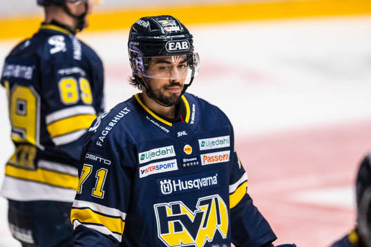 HV71s Tyler Vesel