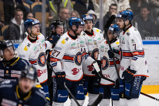 Växjös Martin Lundberg jublar