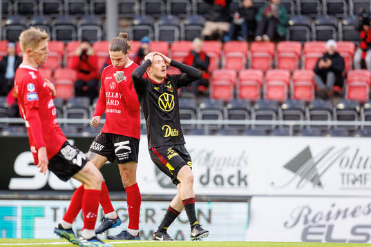 Östersunds Simon Kroon deppar