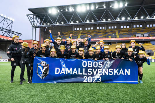 Bläddra bland fler bilder av Fotboll, Elitettan, Bergdalen - Växjö
