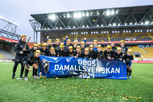 Växjös spelare jublar