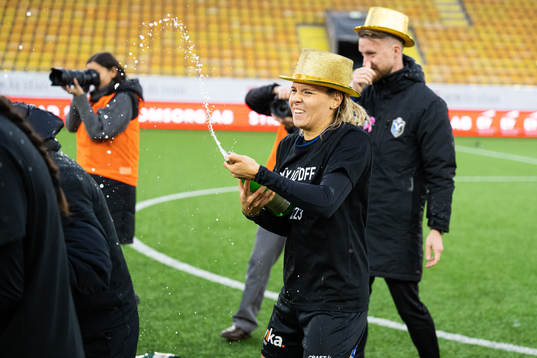 Växjös spelare jublar