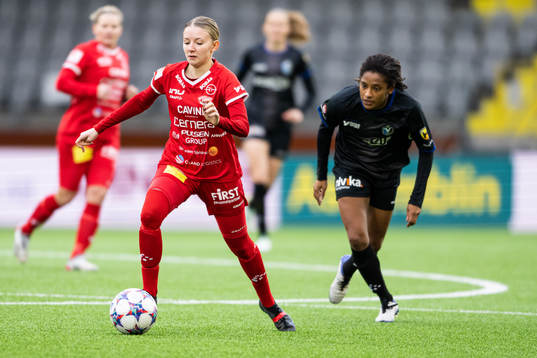 Bergdalens Hanna Gunnarsson och Växjös Dessislava Dupuy