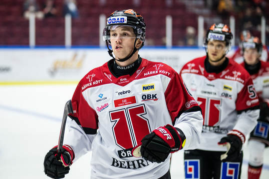 Örebros Filip Berglund jublar