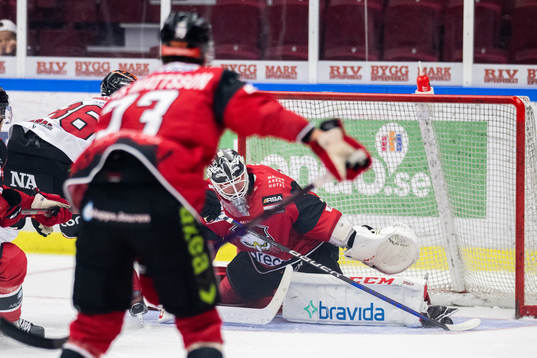 Örebros Mathias Bromé gör 0-3 bakom Malmö Redhawks