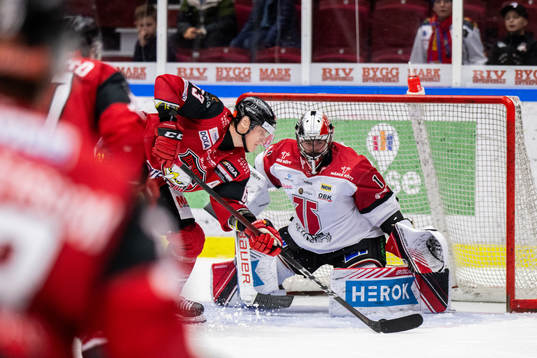 Malmö Redhawks Fredrik Händemark oroar mot Örebros