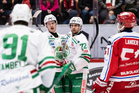 Rögles Anton Bengtsson och Daniel Zaar jublar