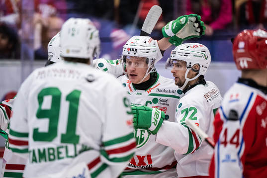 Rögles Anton Bengtsson jublar