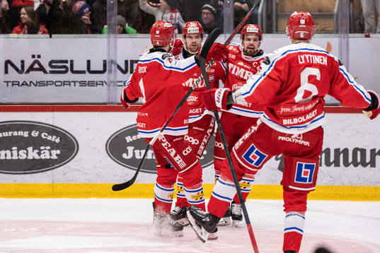 Timrås Emil Pettersson jublar