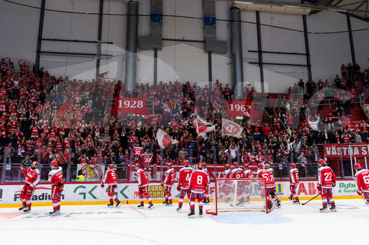 Timrå jublar mot publiken