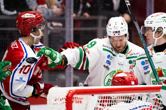 Timrås Robin Alvarez och Rögles Linus Sandin