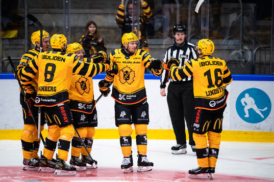 Skellefteås Tom Kühnhackl jublar