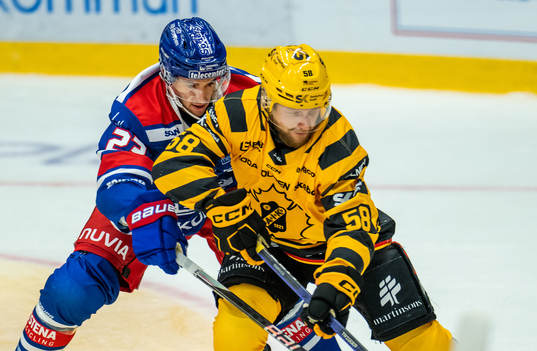 Oskarshamns Blaine Byron och Skellefteås Oskar Nilsson