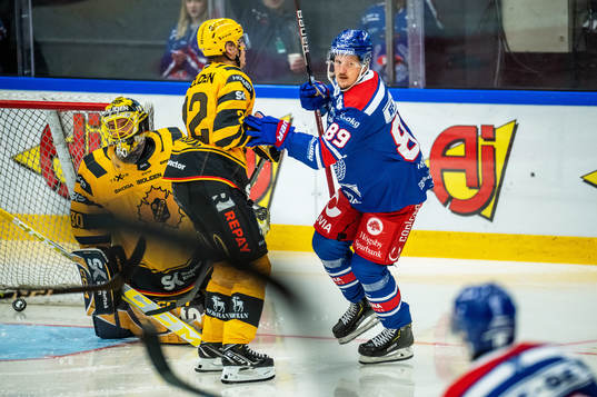 Oskarshamns Patrik Karlkvist jublar