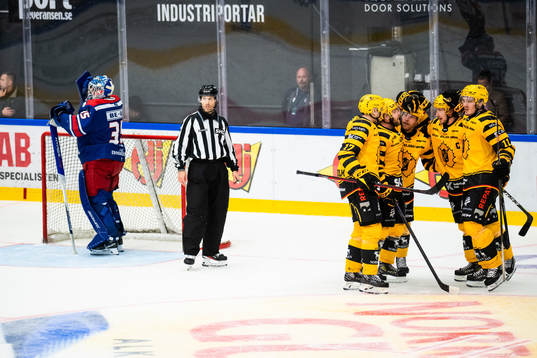 Skellefteås Filip Sandberg jublar