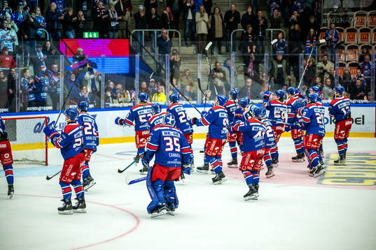 Oskarshamns spelare jublar