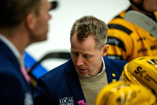 Skellefteås tränare Robert Ohlsson deppar