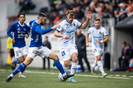 Umeå FCs Tarik Hamza och Gefles Leo Englund