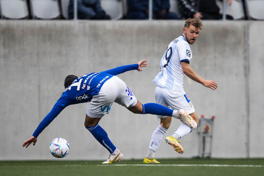 Umeå FCs Lukas Bergquist och Gefles Christoffer Aspgren