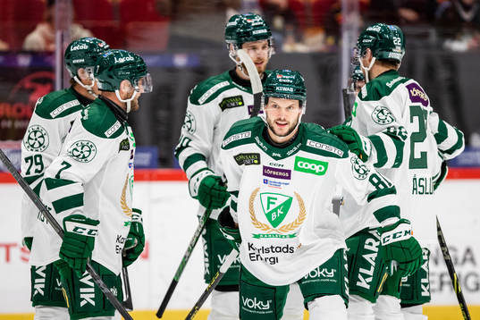 Färjestads Theodor Lennström jublar