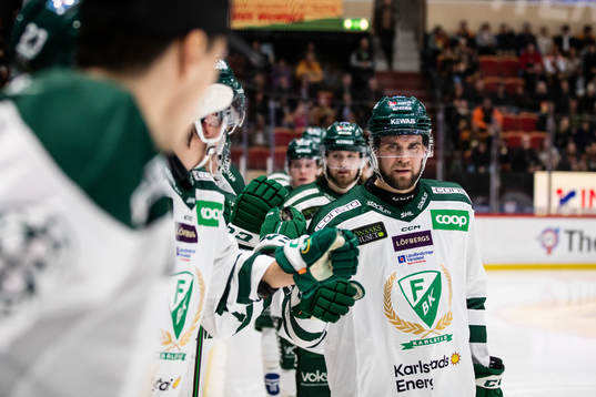 Färjestads Henrik Björklund jublar