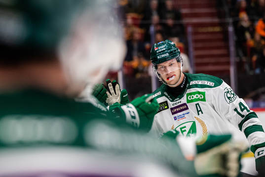 Färjestads Victor Ejdsell jublar